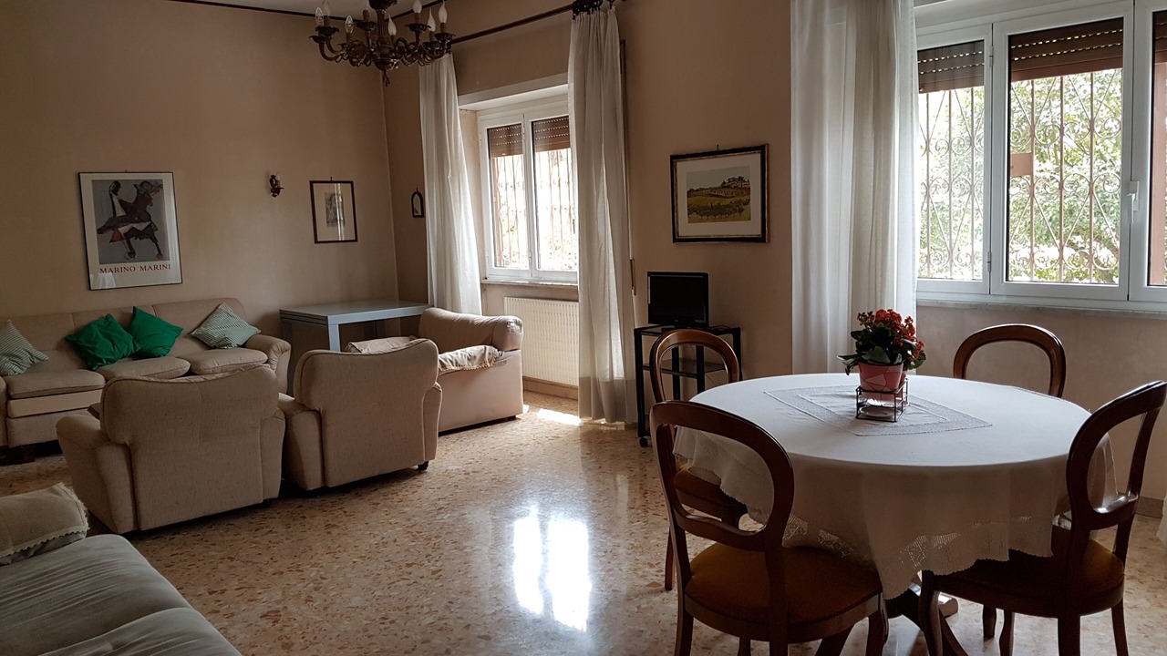 Photo of Livingroom in Quartiere XX Ardeatino