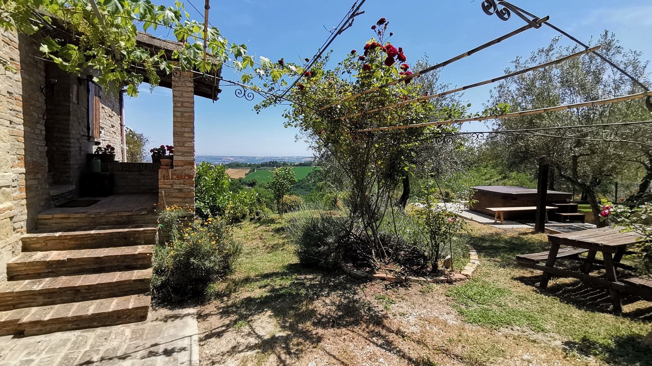 Photo of Outdoor in Mombaroccio