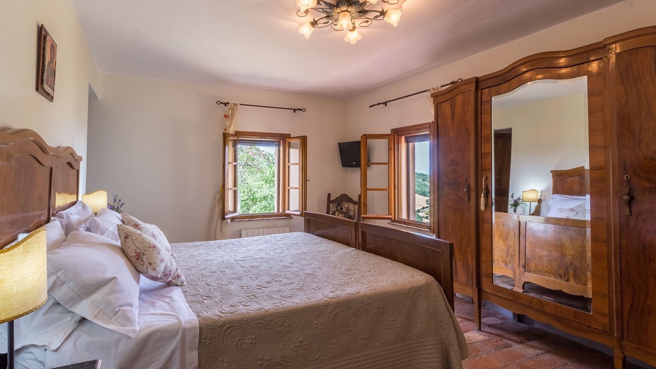 Photo of Bedroom in Montefelcino