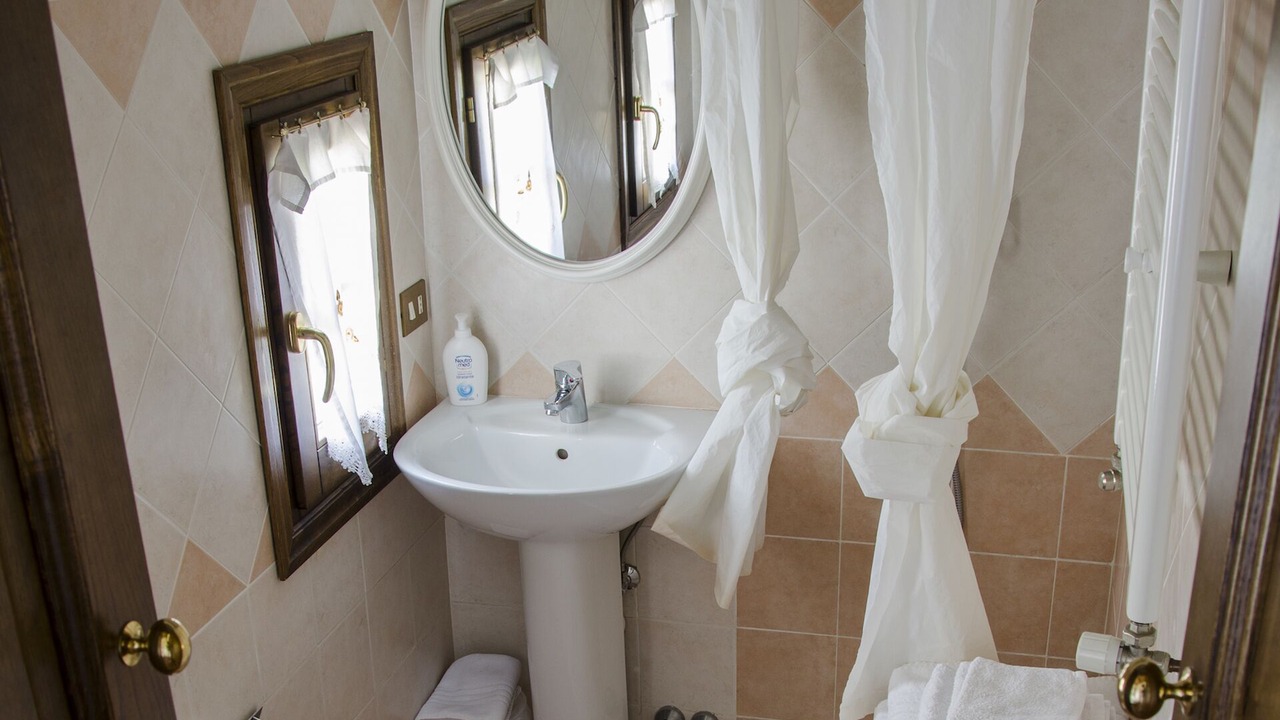 Photo of Bathroom in Villa Collemandina