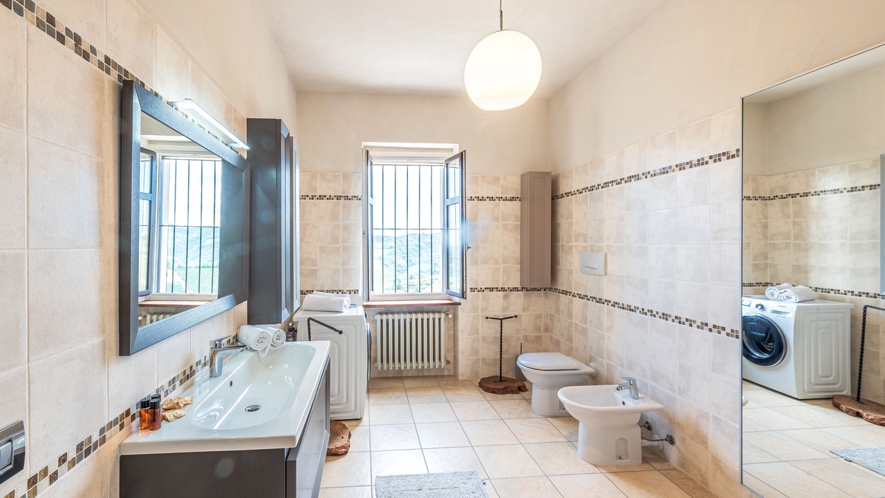 Photo of Bathroom in Alba