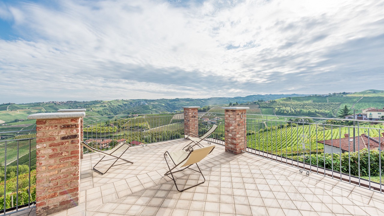 Photo of Patio Balcony in Alba