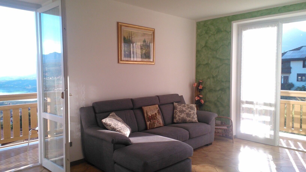 Photo of Livingroom in Revo