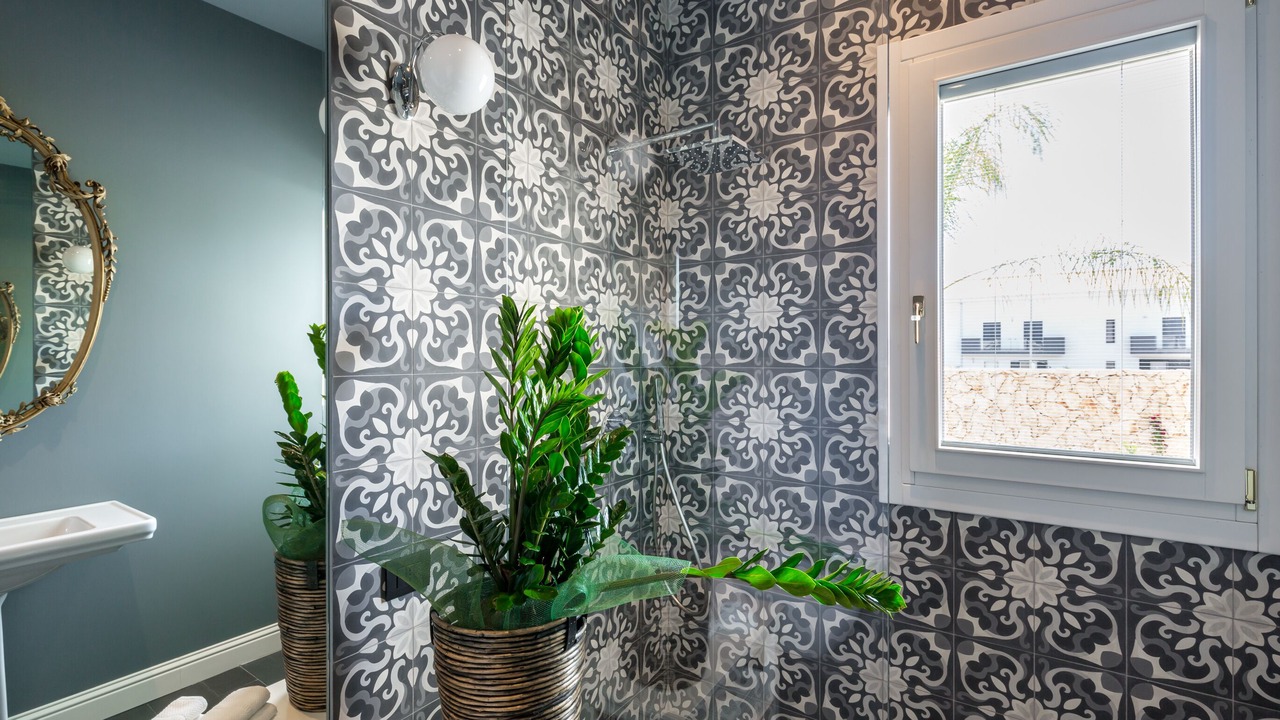 Photo of Bathroom in Avola