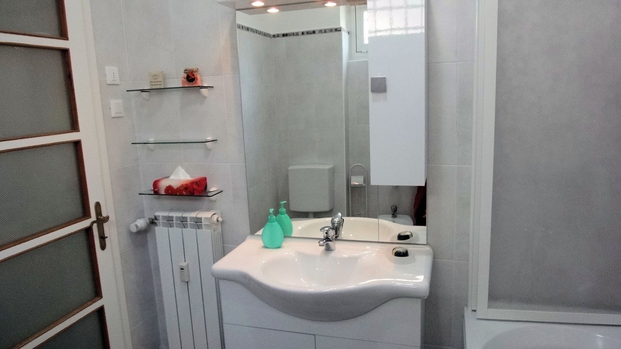 Photo of Bathroom in Servola-Chiarbola-Valmaura-Borgo San Sergio