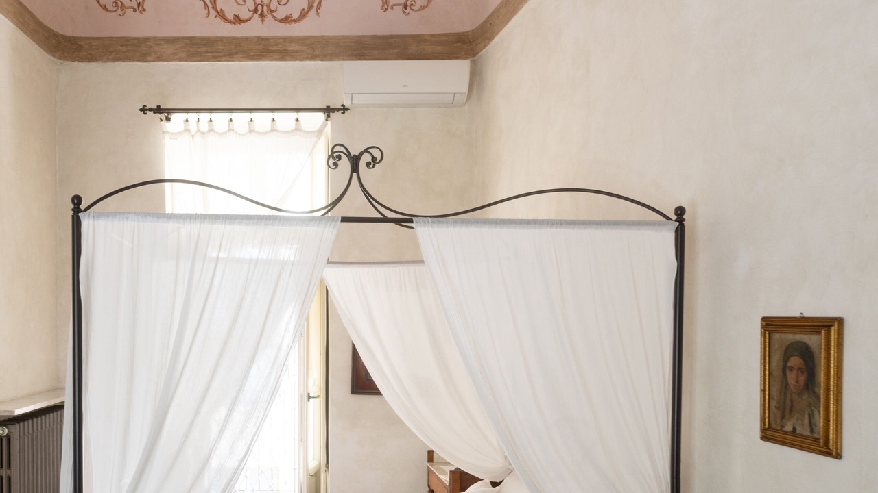 Photo of Bedroom in Historic Centre