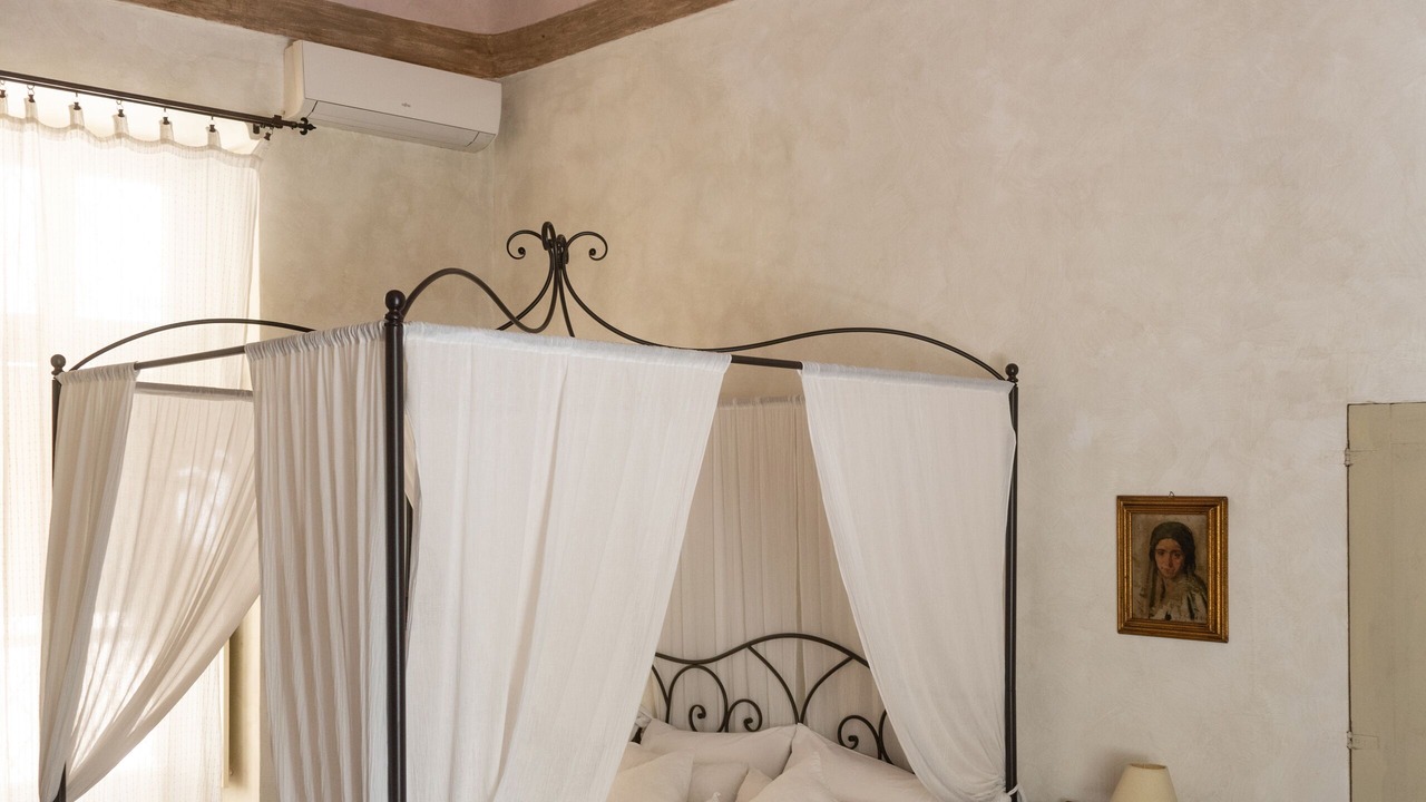 Photo of Bedroom in Historic Centre