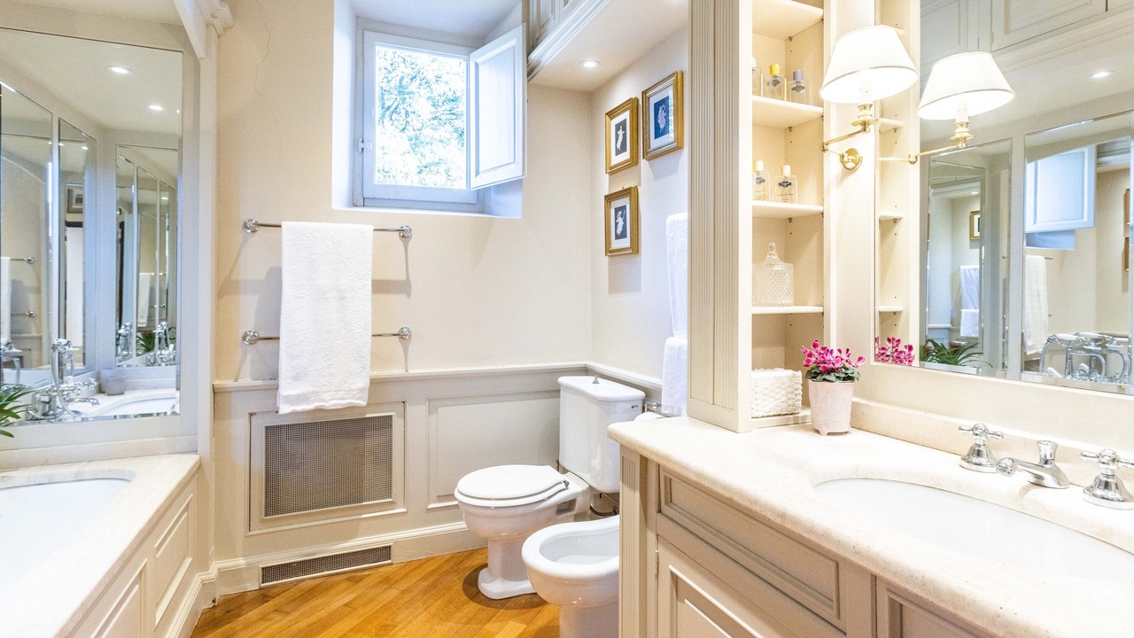 Photo of Bathroom in Le Cure