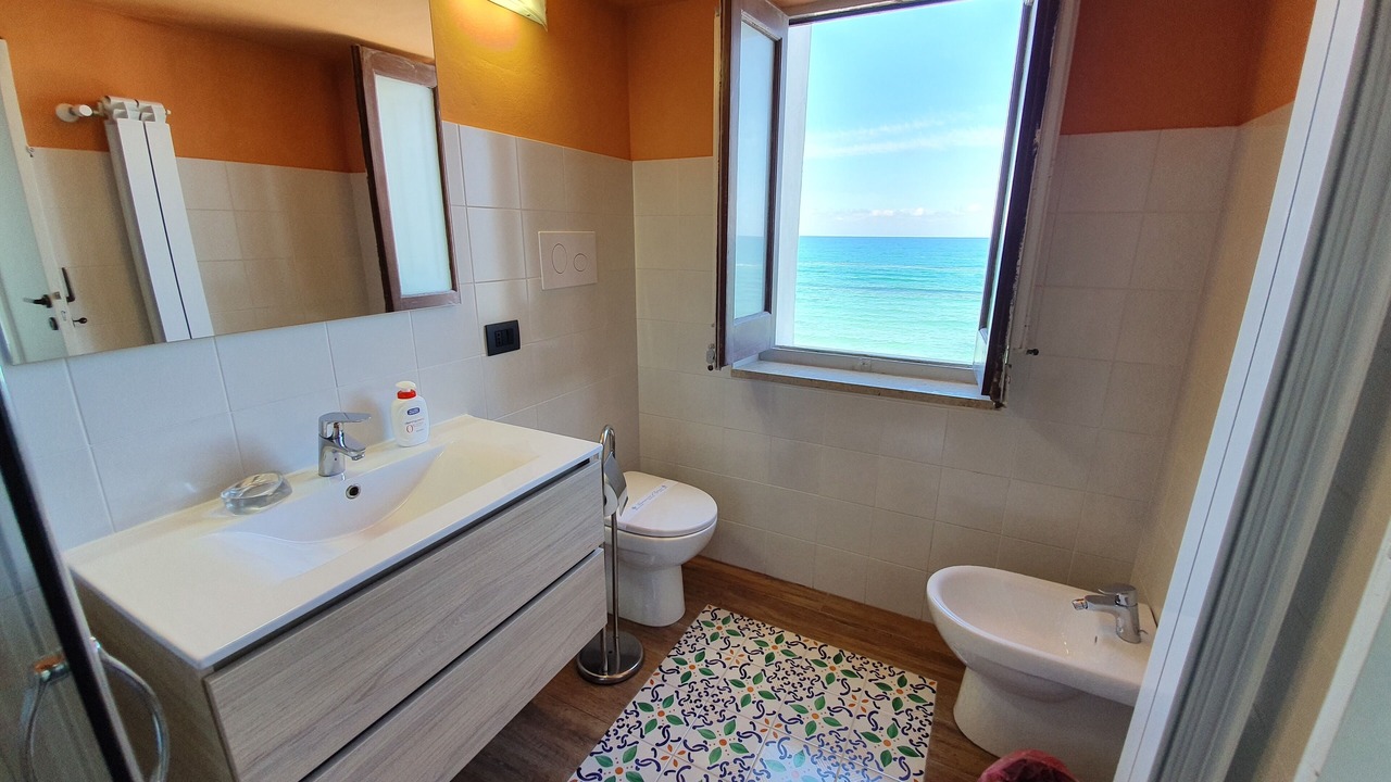Photo of Bathroom in Trapani City Centre