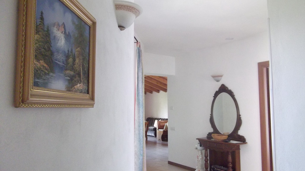 Photo of Others in Cremia