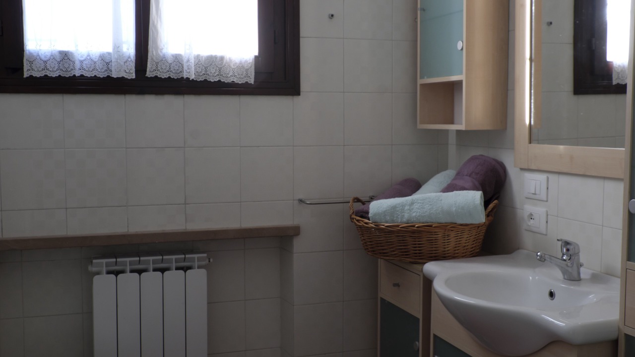 Photo of Bathroom in Montioni