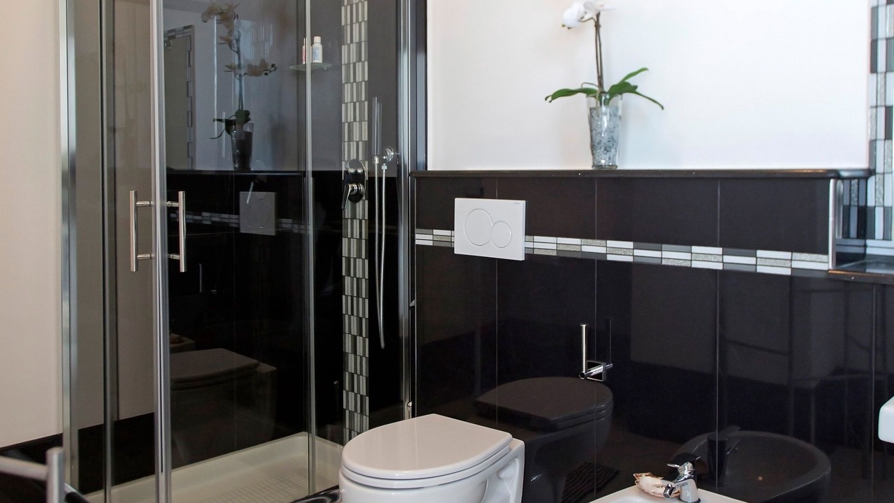 Photo of Bathroom in Furore