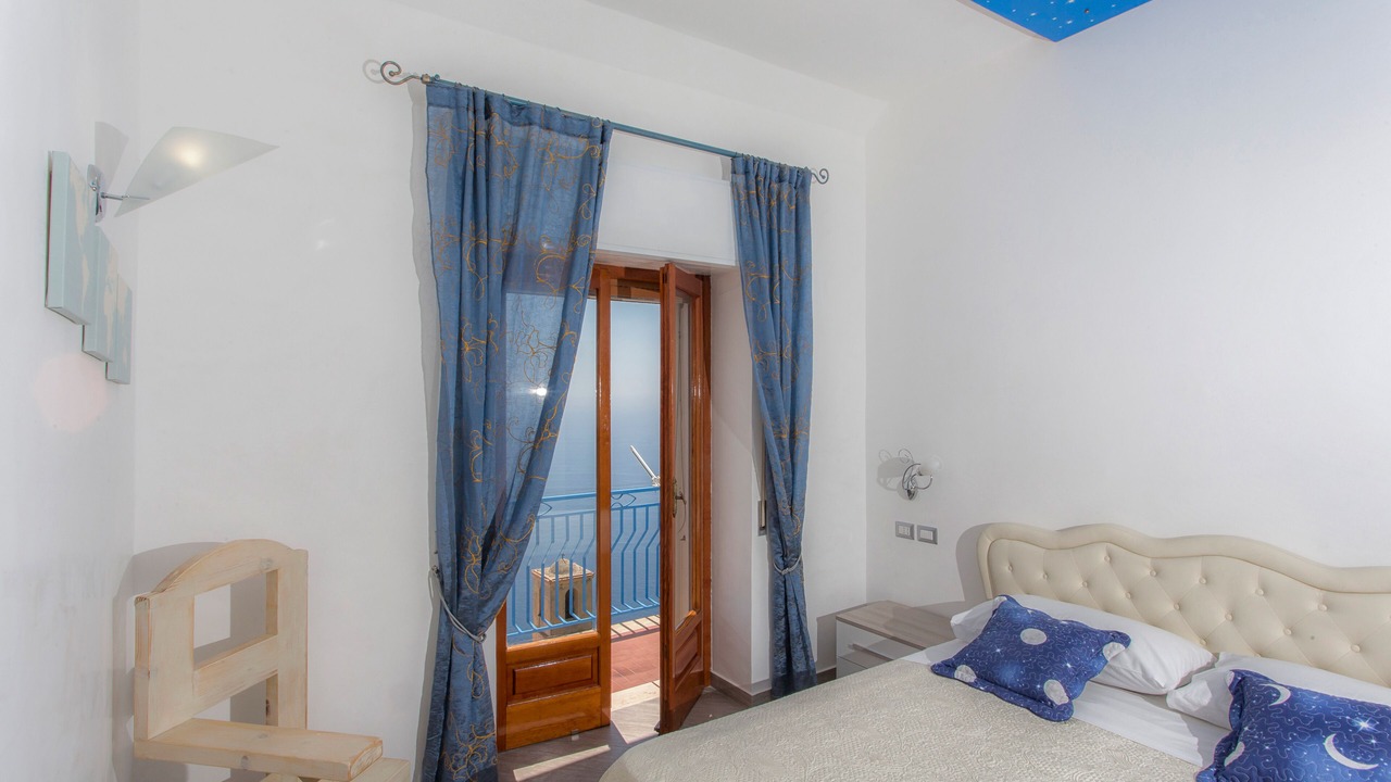 Photo of Bedroom in Furore