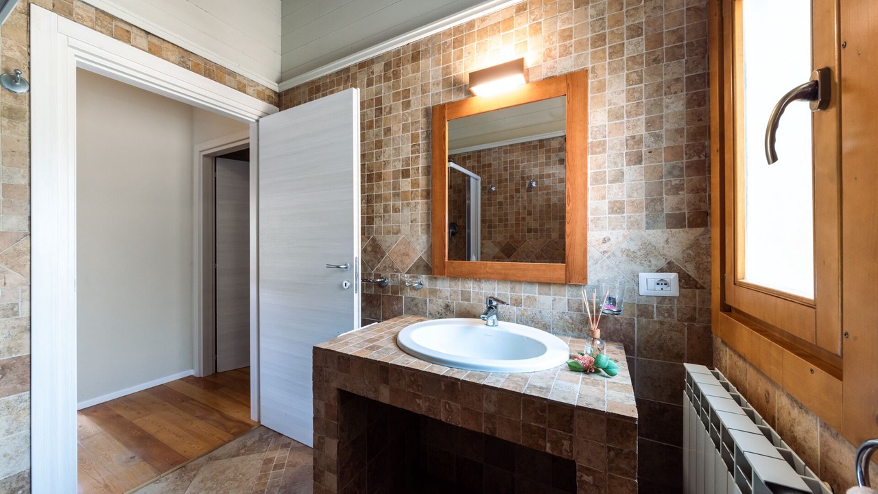 Photo of Bathroom in Villa Lempa