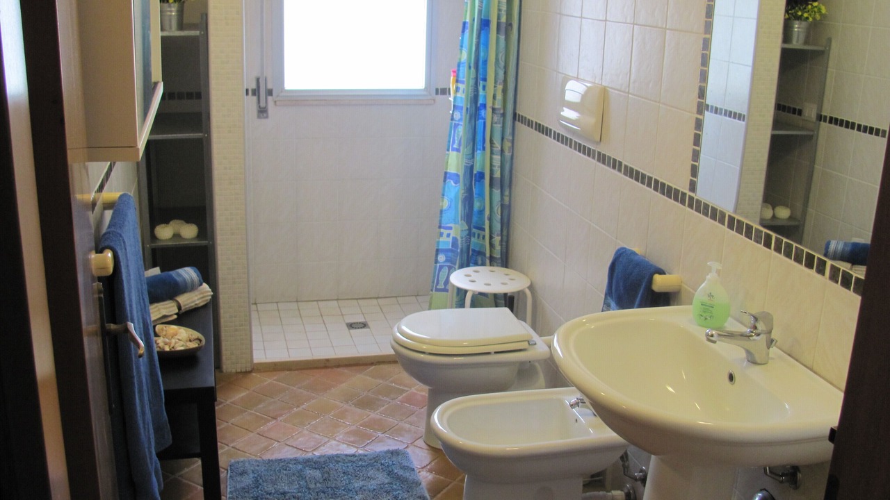 Photo of Bathroom in Caucana-finaiti-casuzze-finaiti Nord