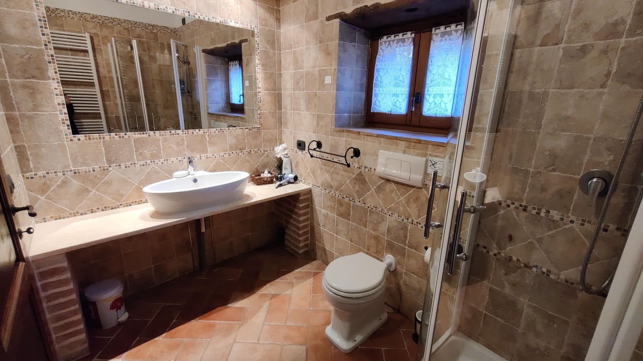 Photo of Bathroom in Cortona