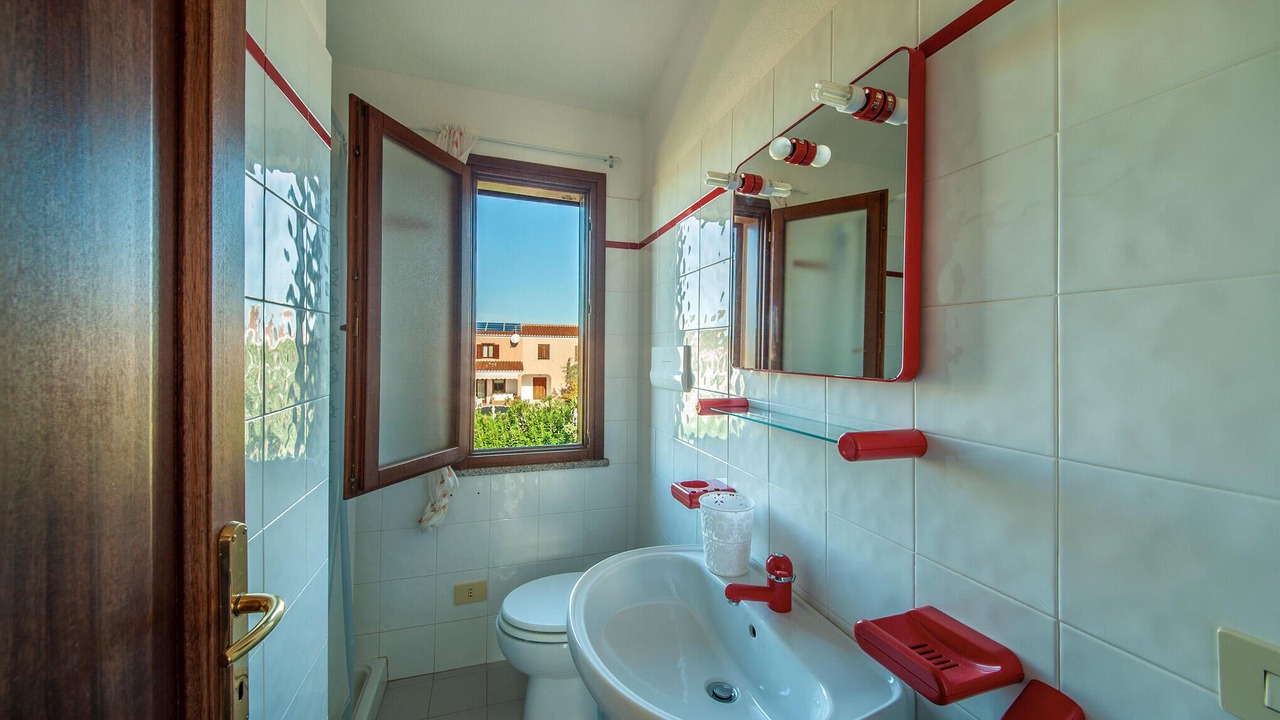 Photo of Bathroom in San Teodoro City Centre
