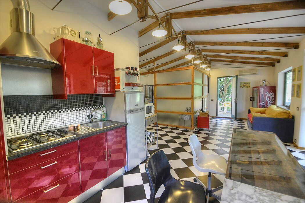 Photo of Kitchen in Meta