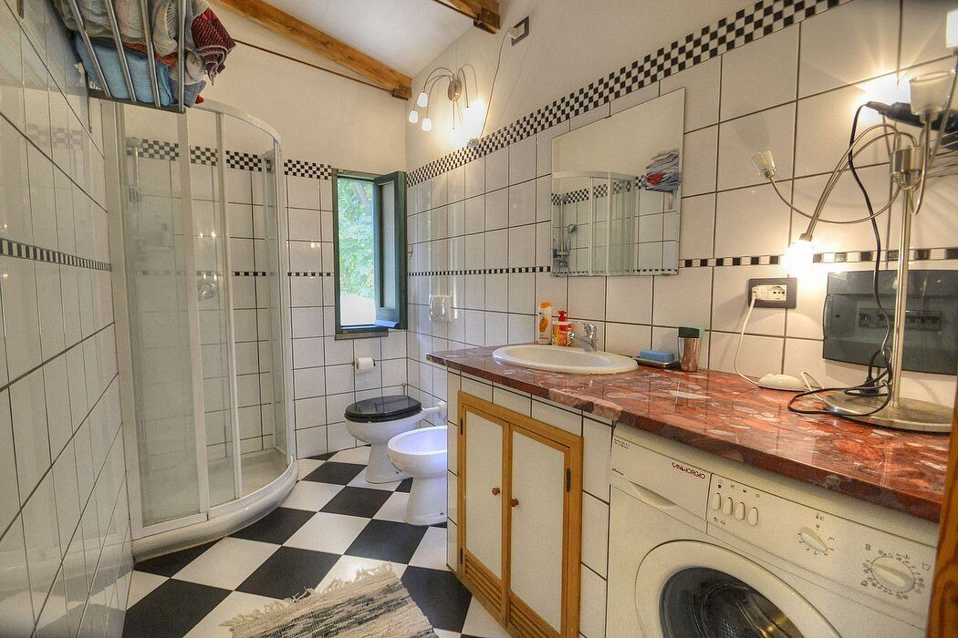 Photo of Bathroom in Meta
