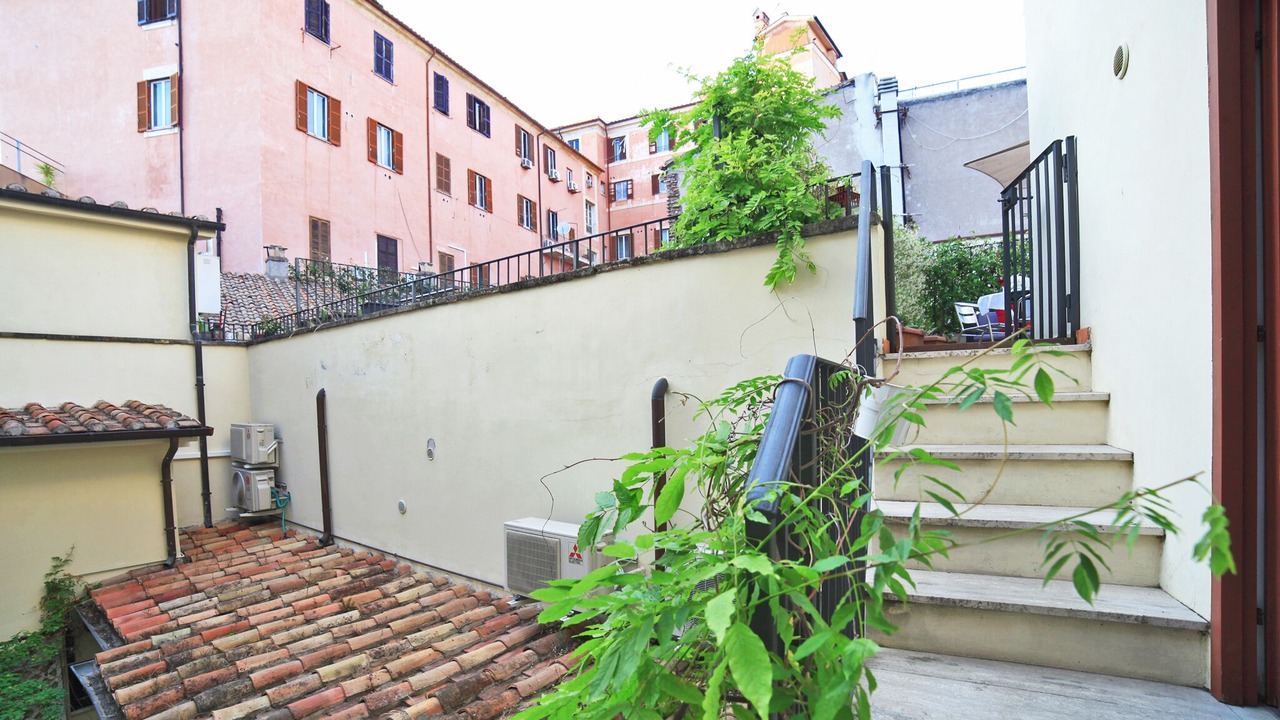 Photo of Patio Balcony in Monti