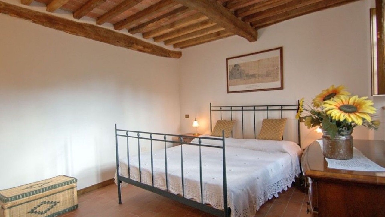 Photo of Bedroom in Villa Collemandina