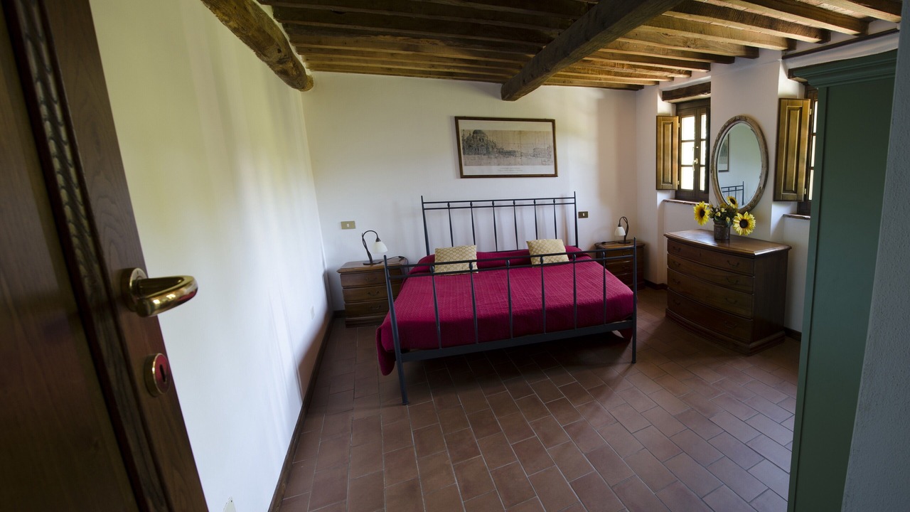 Photo of Bedroom in Villa Collemandina