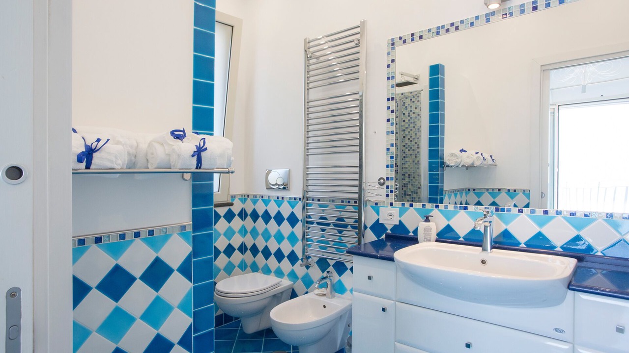 Photo of Bathroom in Furore