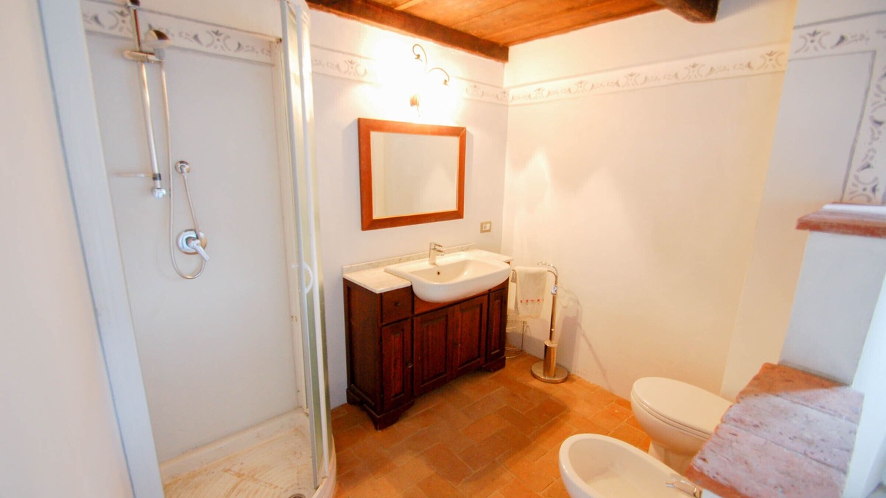 Photo of Bathroom in Camporgiano