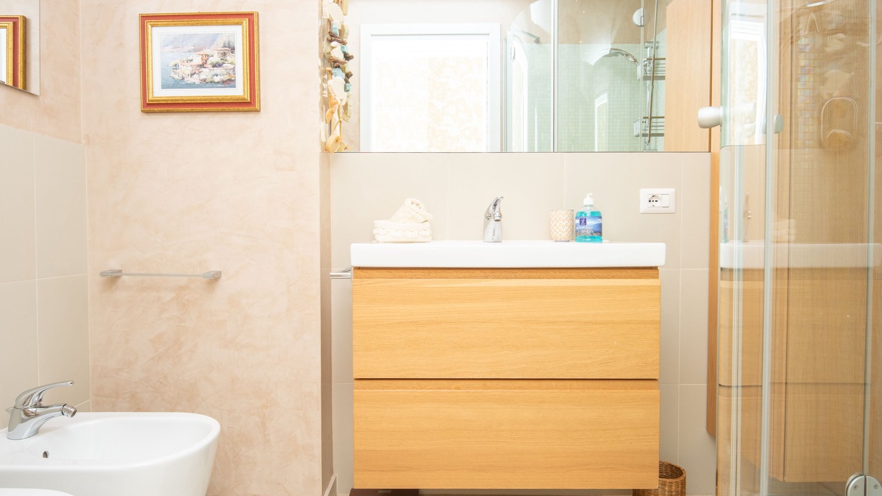 Photo of Bathroom in Menaggio