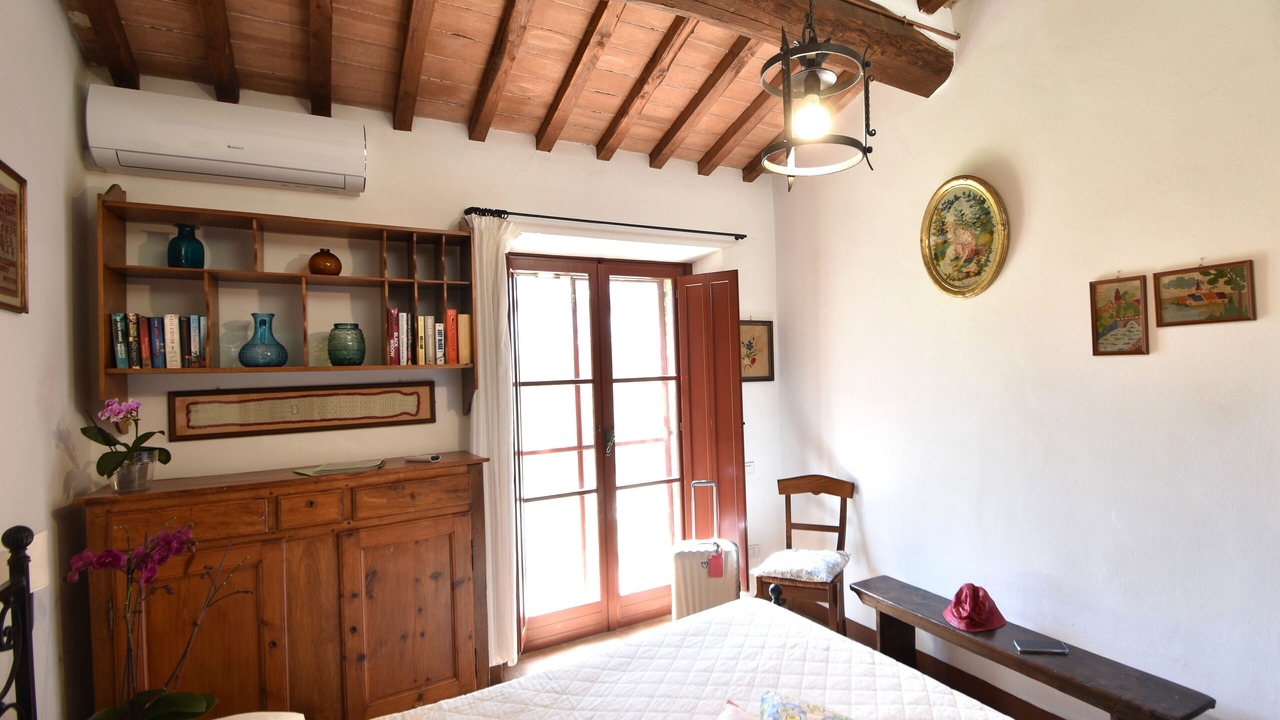 Photo of Bedroom in Villa Parigini
