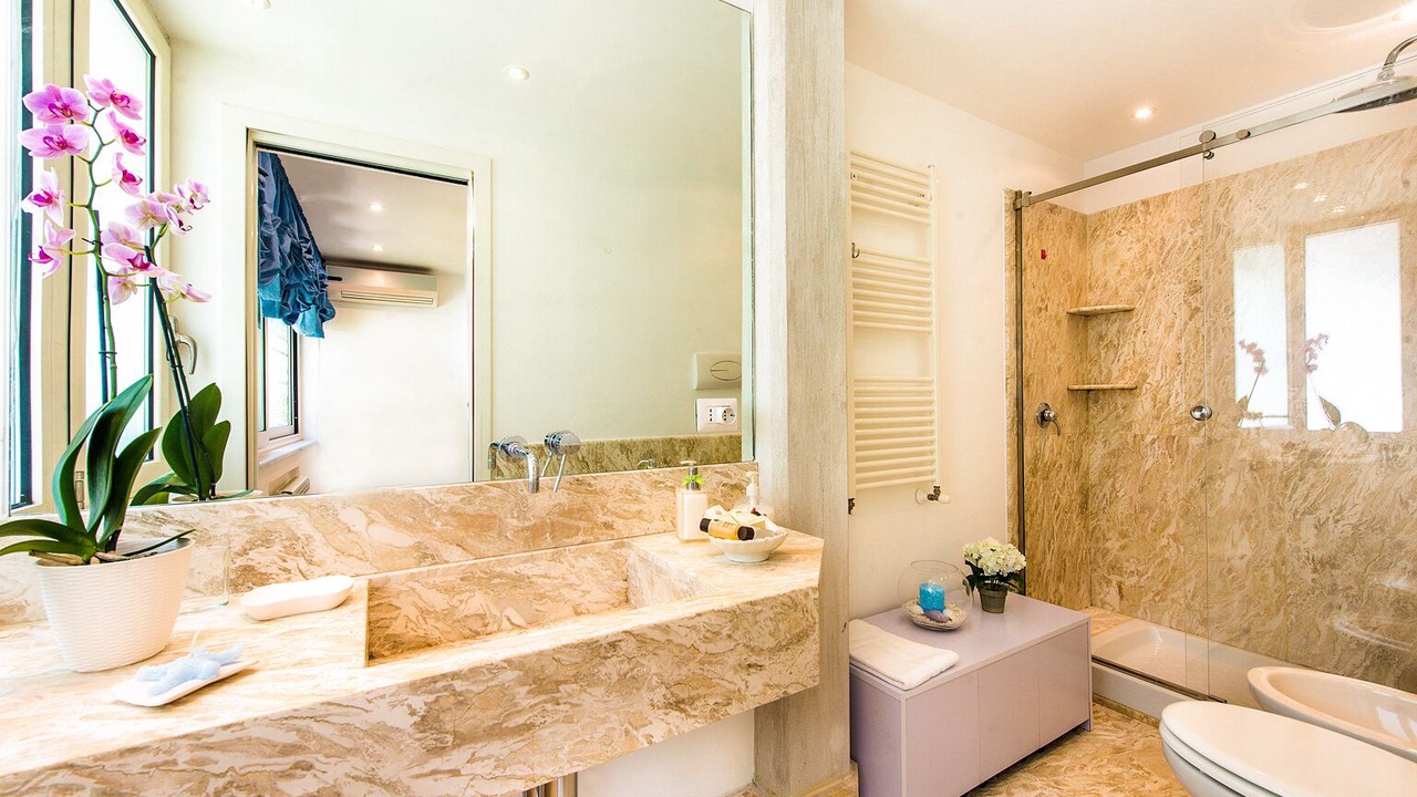 Photo of Bathroom in Addaura
