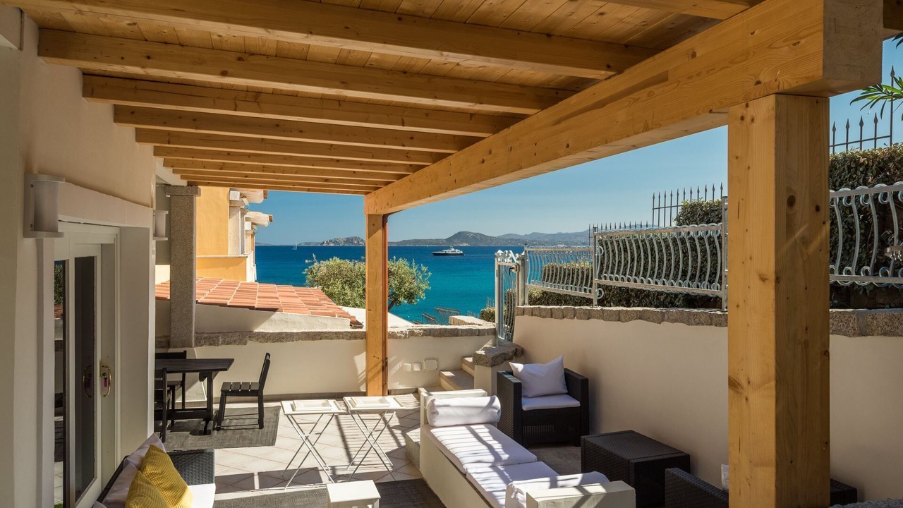 Photo of Patio Balcony in Baia Caddinas