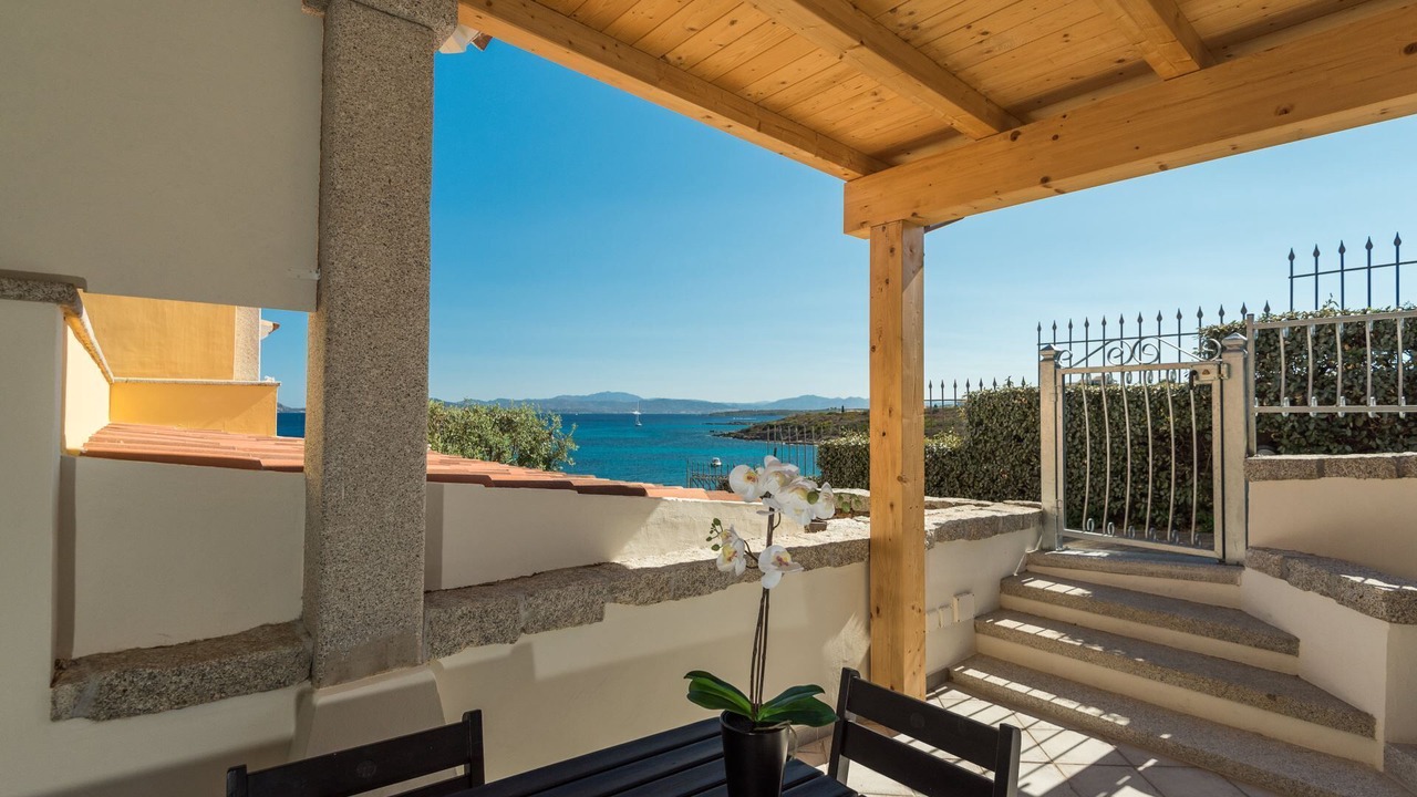 Photo of Patio Balcony in Baia Caddinas