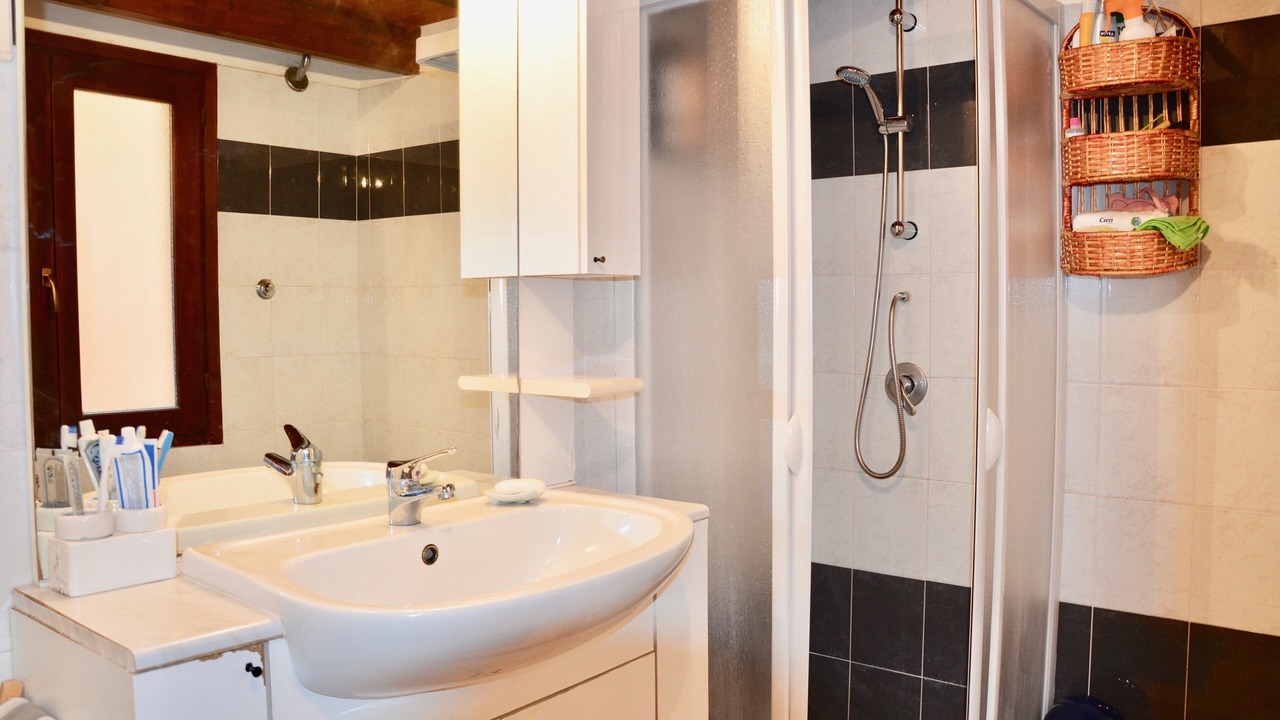 Photo of Bathroom in Funtana Meiga