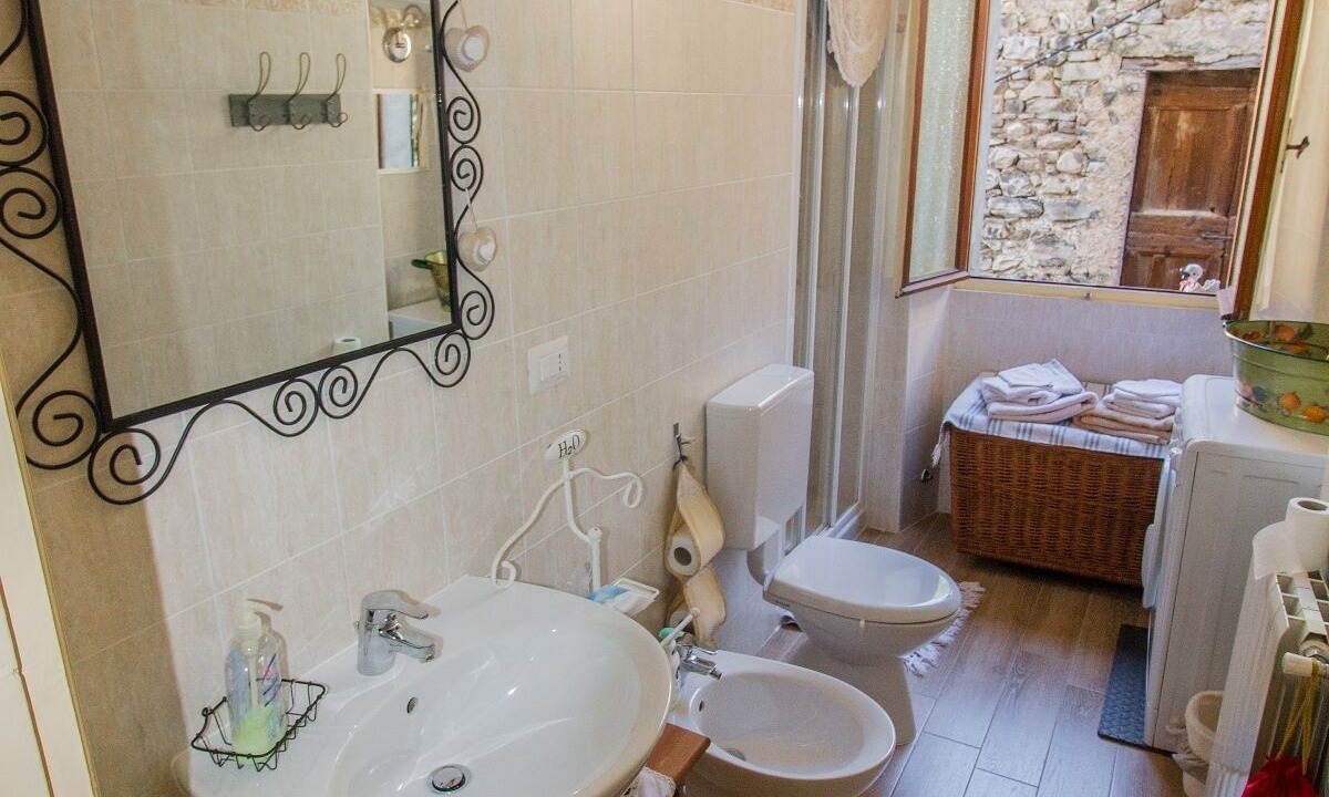 Photo of Bathroom in Tremezzo