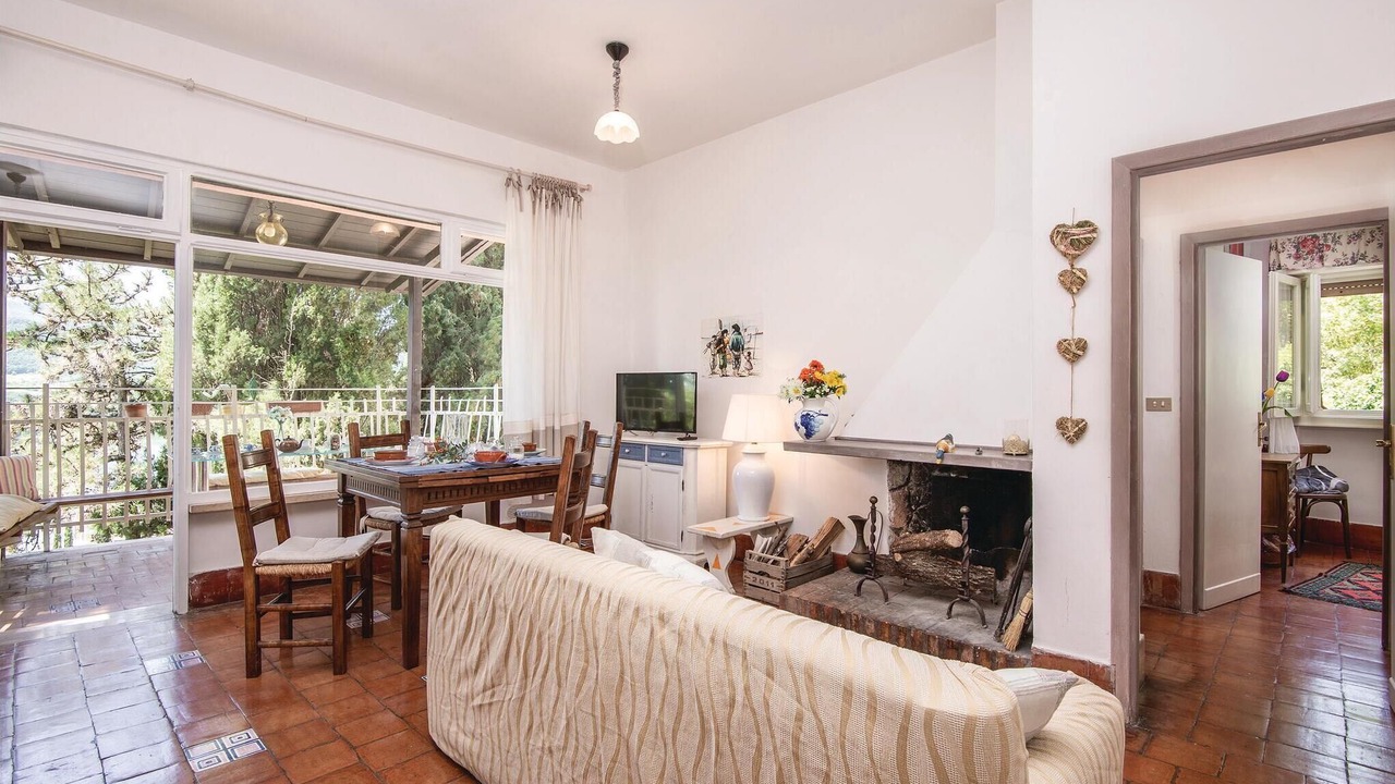 Photo of Bedroom in Piediluco