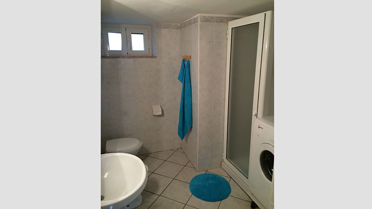 Photo of Bathroom in Gianola