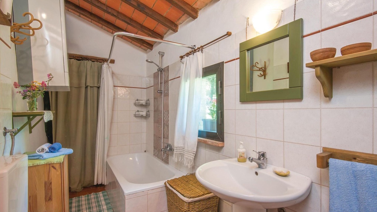 Photo of Bathroom in Radicondoli