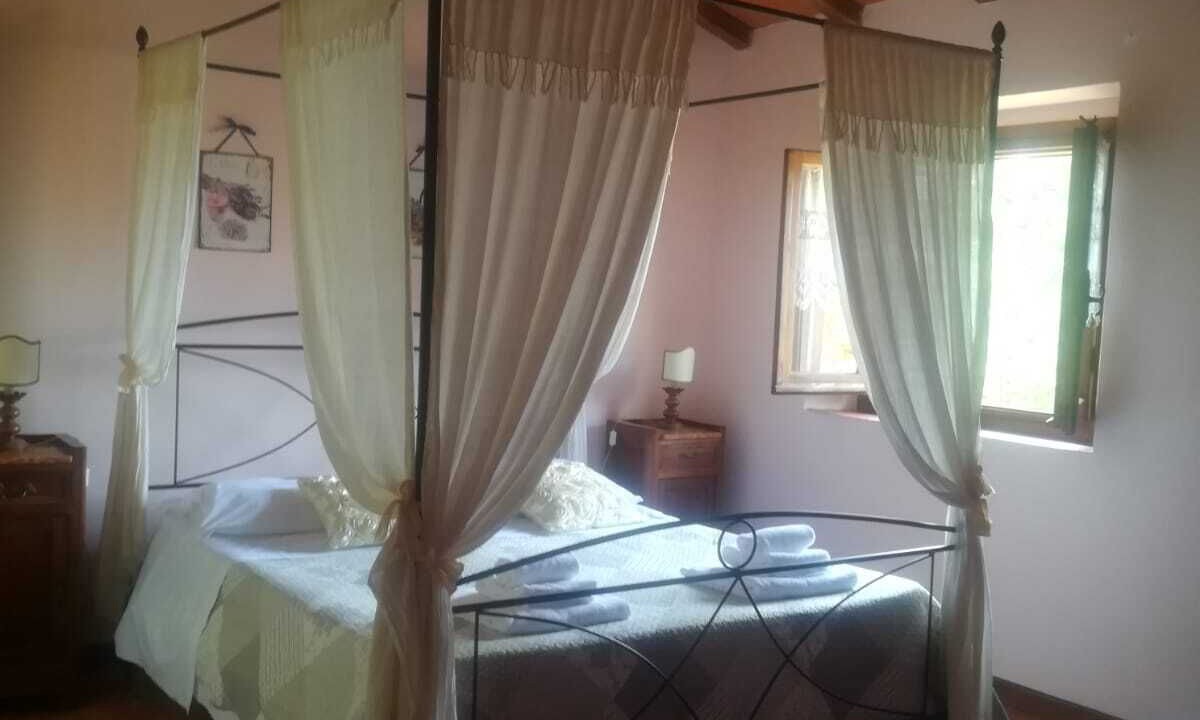 Photo of Bedroom in Dicomano