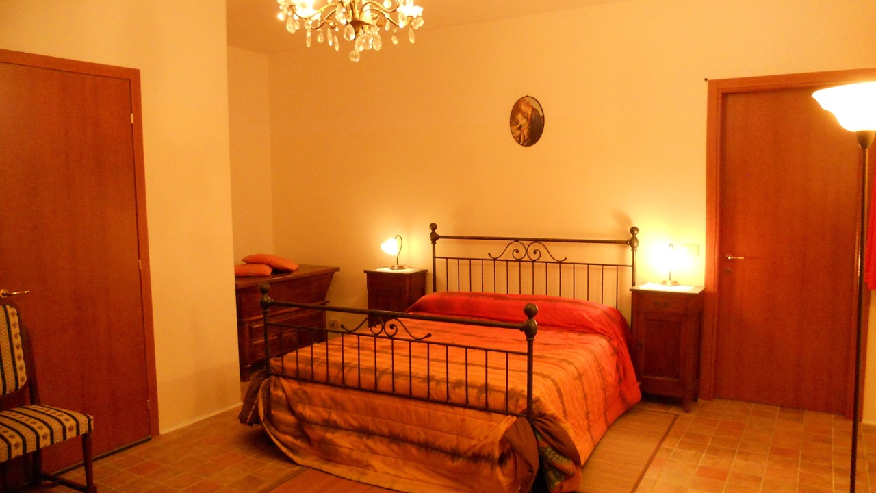Photo of Bedroom in Mango