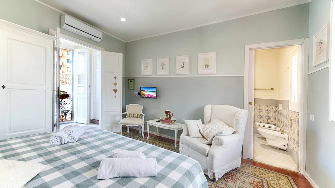 Photo of Bedroom in Olbia City Centre