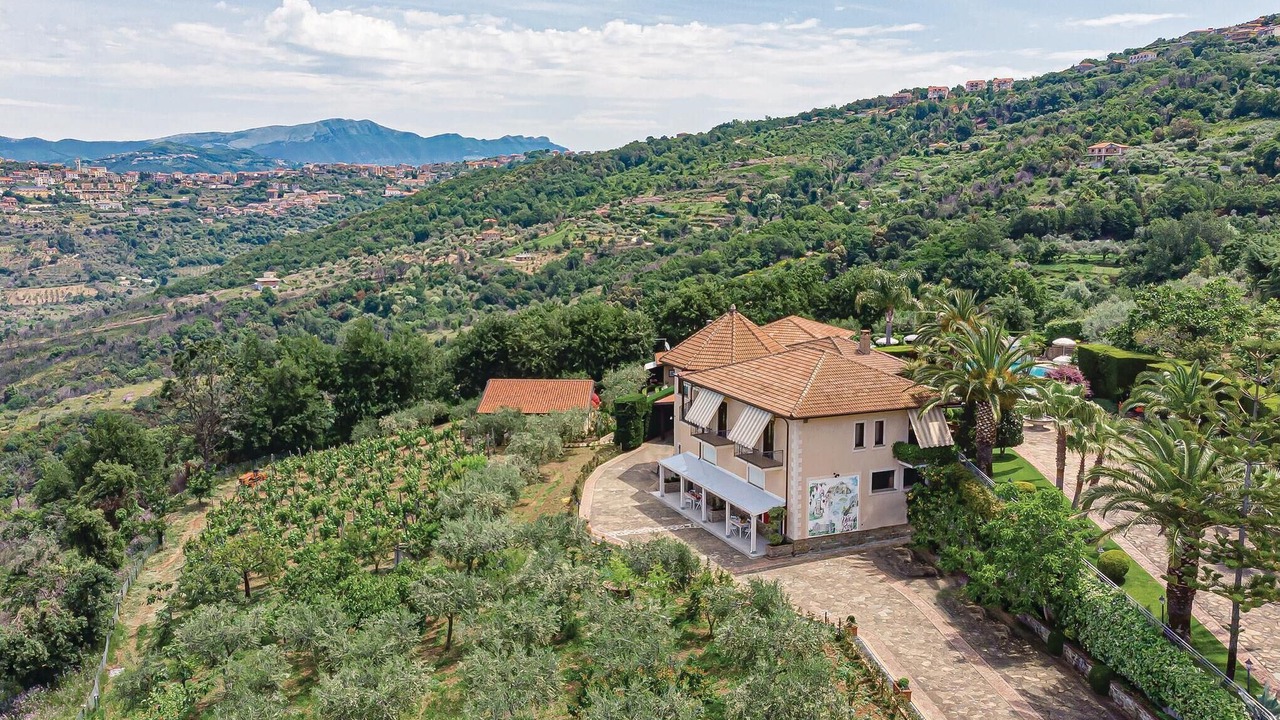 Photo of Others in Laureana Cilento