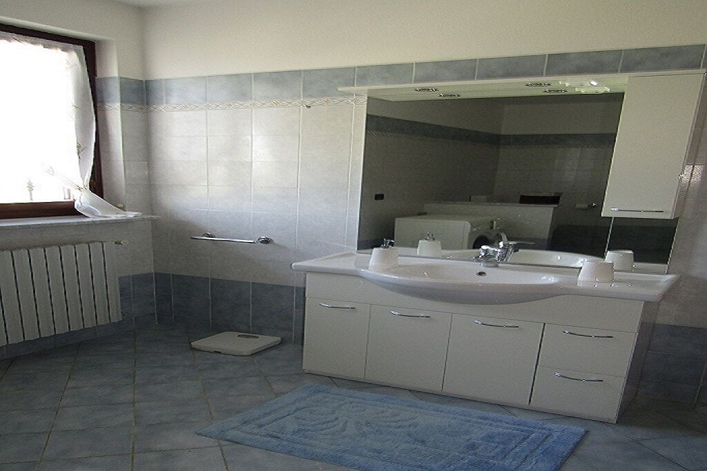 Photo of Bathroom in Lequio Tanaro