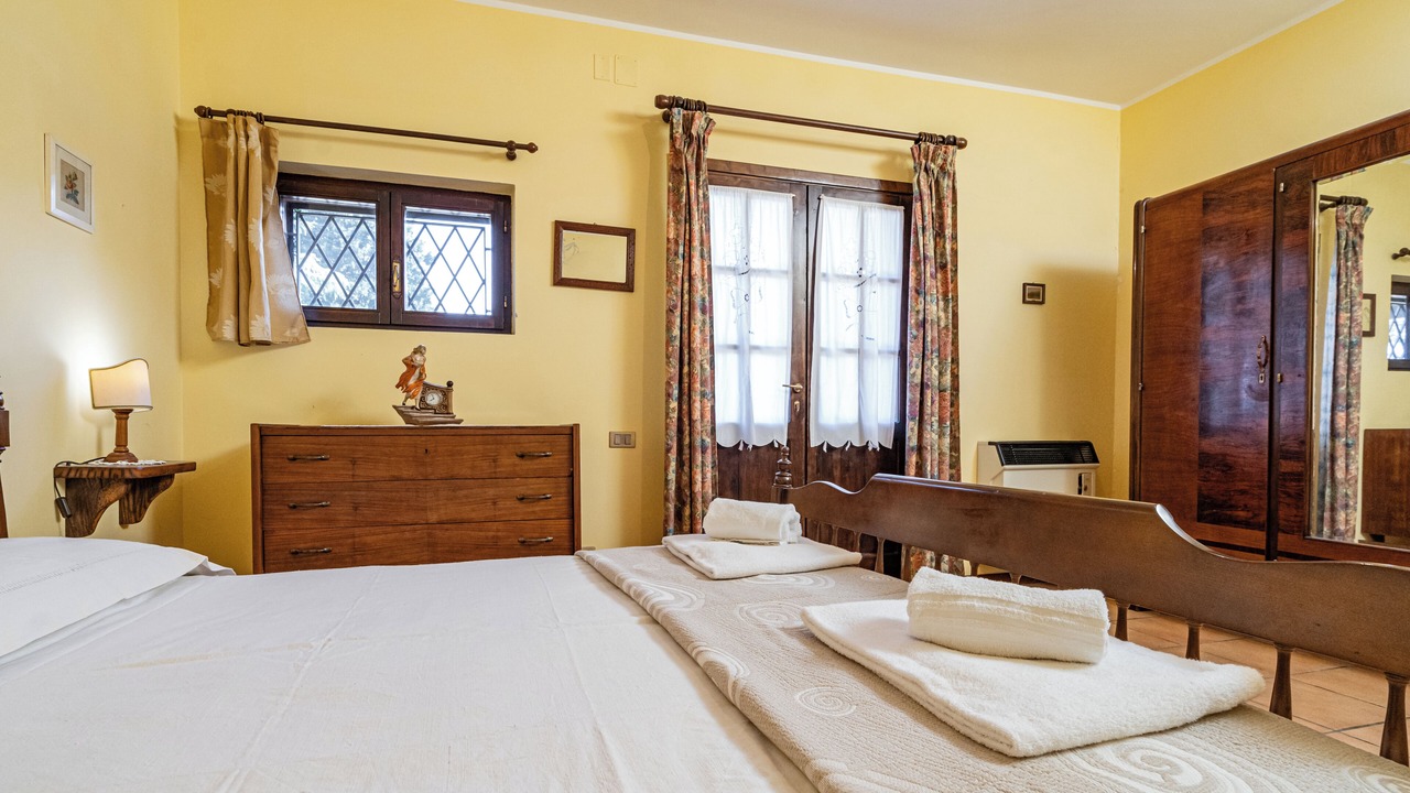 Photo of Bedroom in Todi