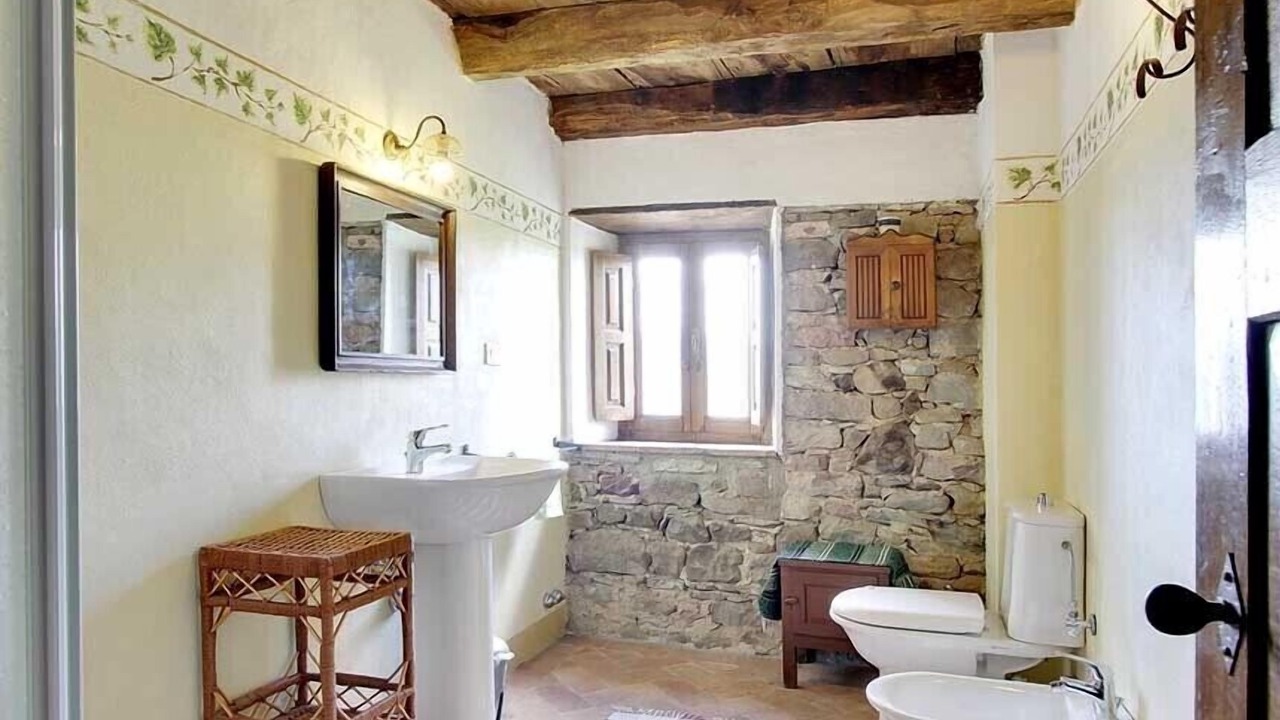 Photo of Bathroom in Villa Collemandina