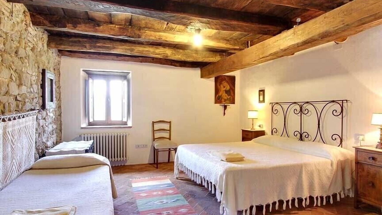 Photo of Bedroom in Villa Collemandina