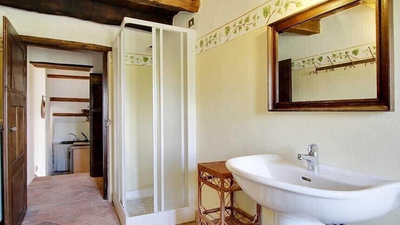 Photo of Bathroom in Villa Collemandina
