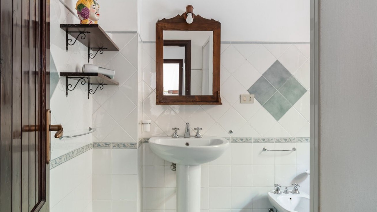 Photo of Bathroom in Addaura