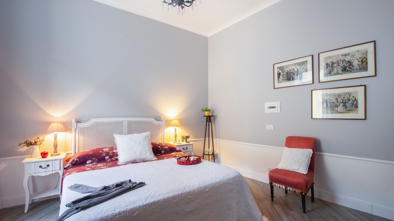 Photo of Bedroom in Historical Downtown Salerno