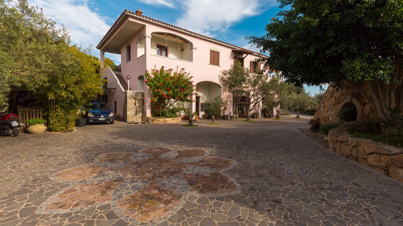 Photo of Outdoor in Agrustos